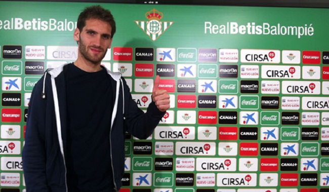 Primera oportunidad de Fausto con el primer equipo/Real Betis