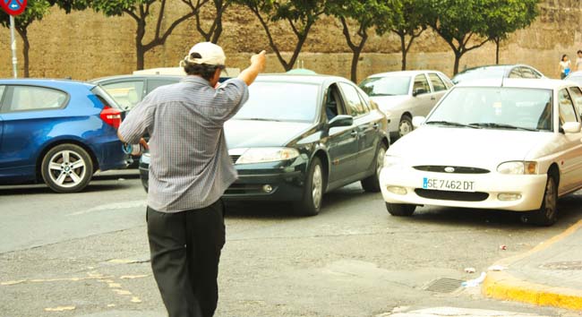 Los agentes disponen de un protocolo de actuación específico / Rafael Tovar en Flickr