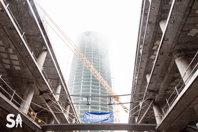 Galería fotográfica de la Torre Pelli en sus trabajos de finalización. / Fran Amador