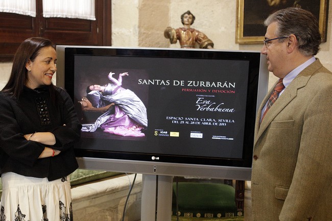 Eva Yerbabuena y el alcalde de Sevilla, Juan Ignacio Zoido, han presentado el espectáculo./ Prensa ICAS