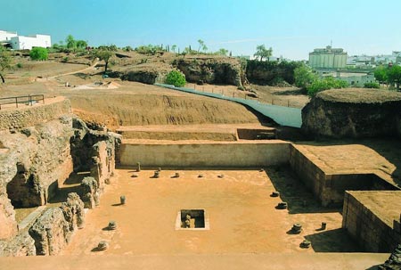 El conjunto arqueológico de Carmona es uno de los monumentos sevillanos que participan en este Día Internacional./Foto de archivo