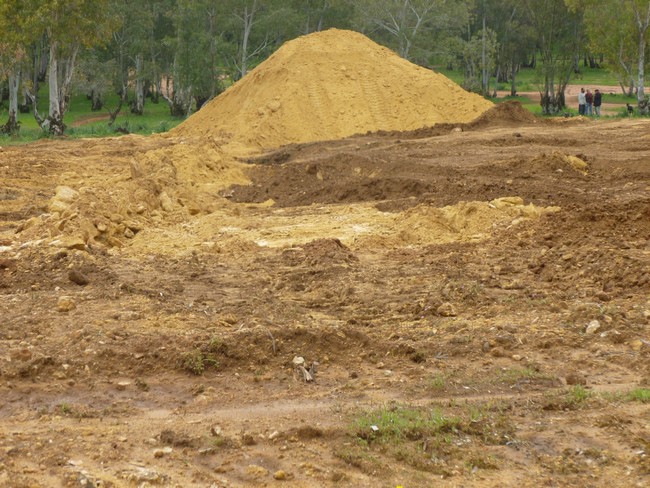 Según los ecologistas, se están realizando excavaciones sin saber los motivos o si tienen permisos para realizarlos./ Prensa 'Alwadi-ira - Ecologistas en Acción'