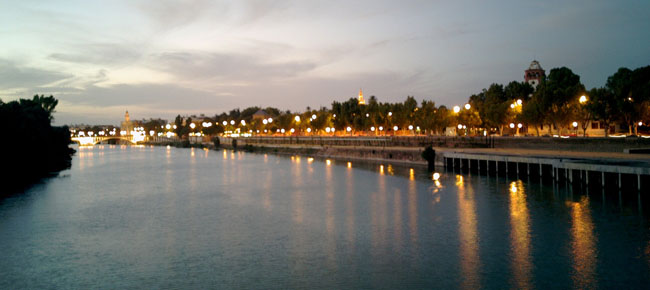 El consejo de administración del Puerto de Sevilla asegura que el dragado es "medioambientalmente viable" /Oscardodo (flickr)