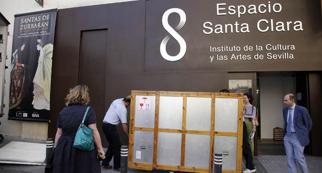 Los lienzos de Zurbarán han llegado esta tarde a la sede de la exposición municipal, el Espacio Santa Clara / Sevilla Actualidad