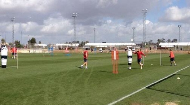 Botía y Cala podrían ser los centrales del decisivo choque ante Osasuna. / SEVILLA F.C.