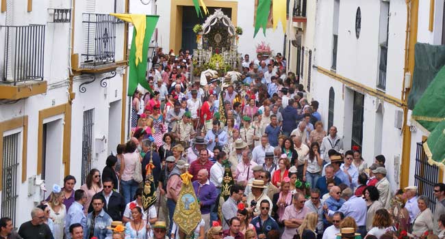 La salida de Gines está declarada fiesta de interés turístico de Andalucía / Sevilla Actualidad