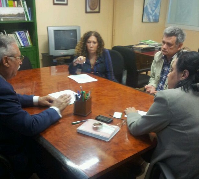 A la reunión ha asistido Juan Ortega, el que fuera delegado municipal de deportes del Consistorio hispalense./PA