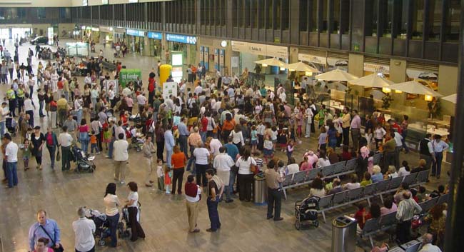 Esta campaña de sensibilización se enmarca dentro del 'Programa Estación Abierta' de Adif./Sevilla Actualidad
