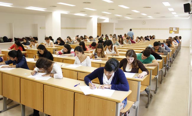 estudiantes-selectividad-upo-2013