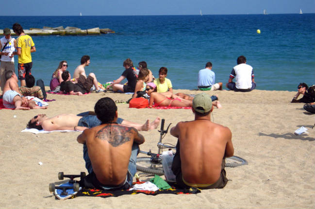 gente-playa-inthesitymad-flickr