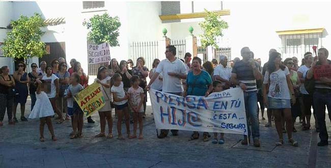 manifa-padres-tierno-galvan