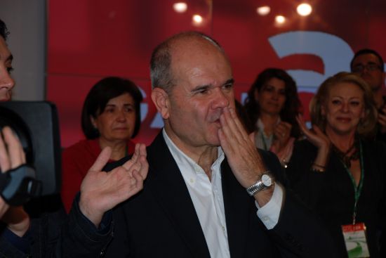 El ex presidente de la Junta, Manuel Chaves, cree que la imputación de Magdalena Álvarez no supone ninguna implicación en el caso de los ERE / Sevilla Actualidad