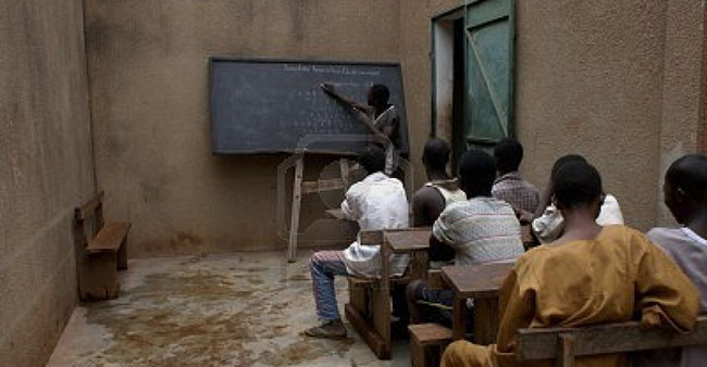 patio-colegio-burkina-faso