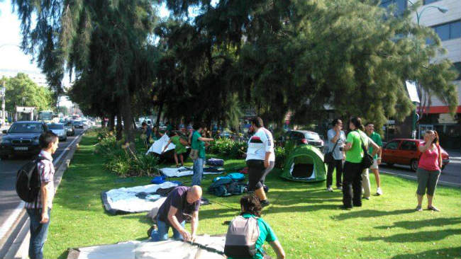 interinos-acampada-parlamento