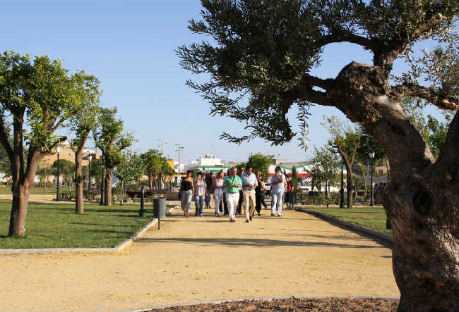 parque de los hermanamientos los palacios