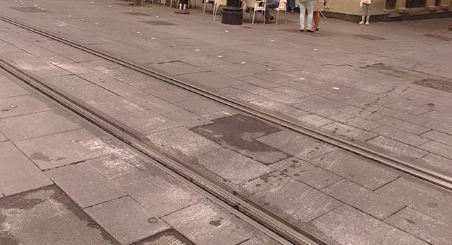 pegote-alquitran-avenida