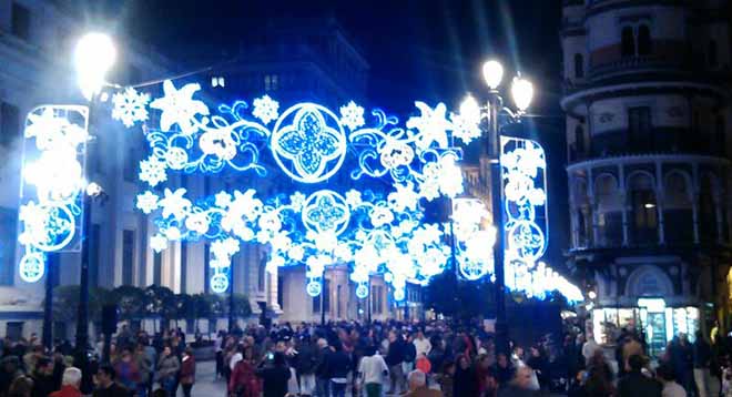 iluminacion-av-constitucion-2013-ale-balbuena