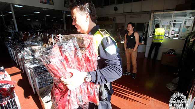 policia-local-bolsos-chinos