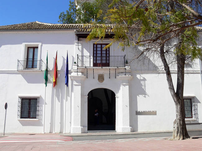 ayuntamiento-tomares-fachada