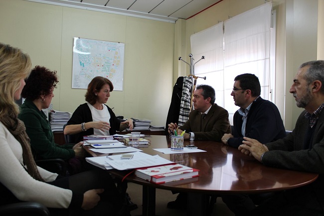 espadas-comisionada-poligono-sur