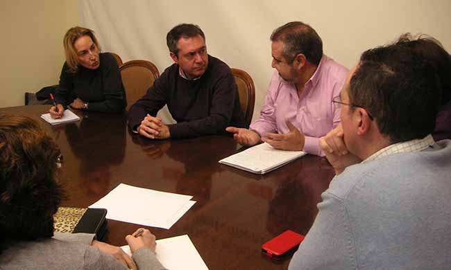 espadas-vendedores-prensa