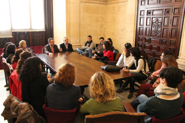 espadas trabajadores refuerzo dependencia