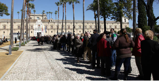 jornadas-puertas-abiertas-colas-visitantes