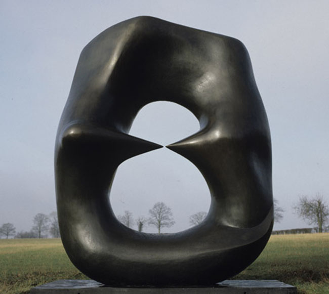 ovalo-con-puntos-henry-moore