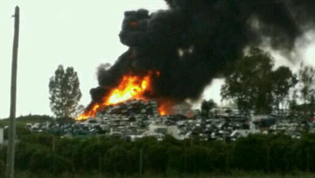 incendio-desguace-mairena-alcor-josemonteropena-tw