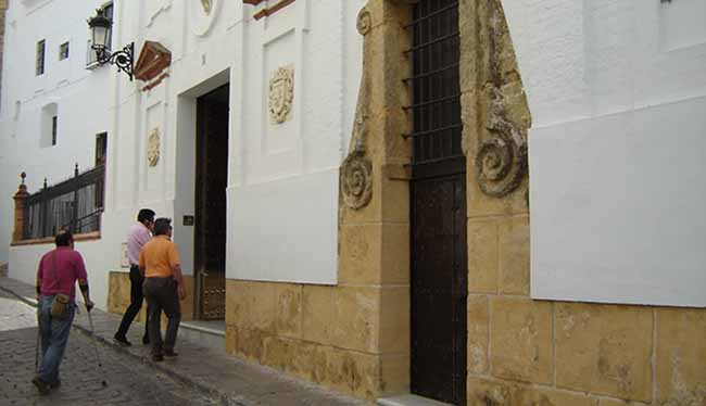 fachada-ayto-carmona