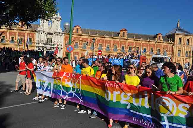 bandera orgullo gay psoe