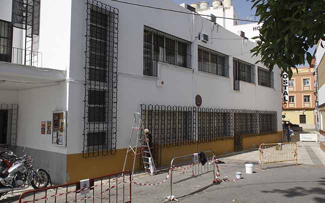 pintado-fachada-biblioteca