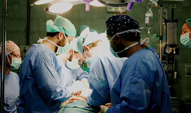 intervencion-cancer-mama-cirugia-hospital-virgen-macarena