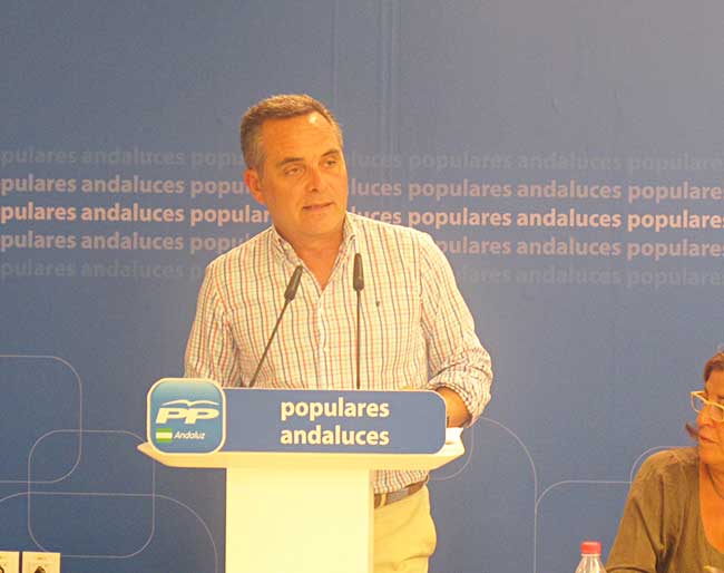Juan Bueno, presidente del PP de Sevilla