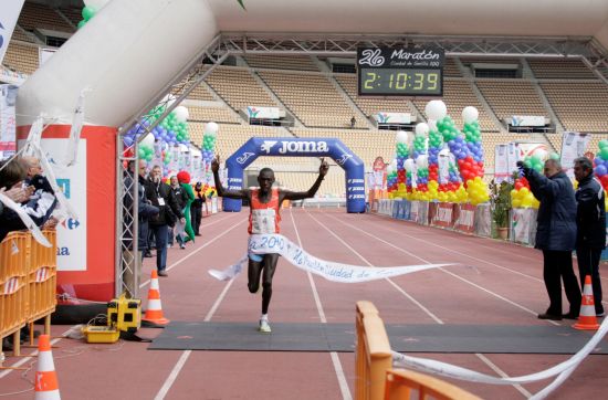 maraton-llegada-keniano