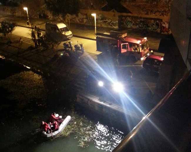 ahogado-darsena-bomberos-sevilla