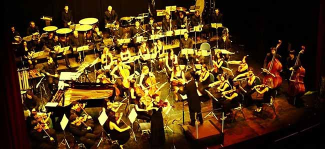 universal-sympo-orchestra