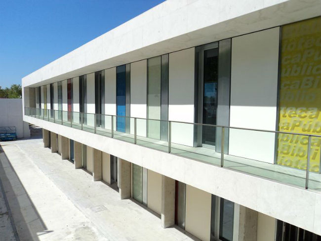 biblioteca felipe gonzalez