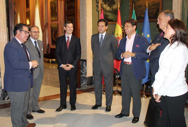 Los cónsules destinados a Sevilla promocionarán la ciudad en sus países/SA