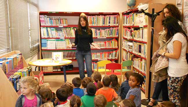 dia-bibliotecas en gines