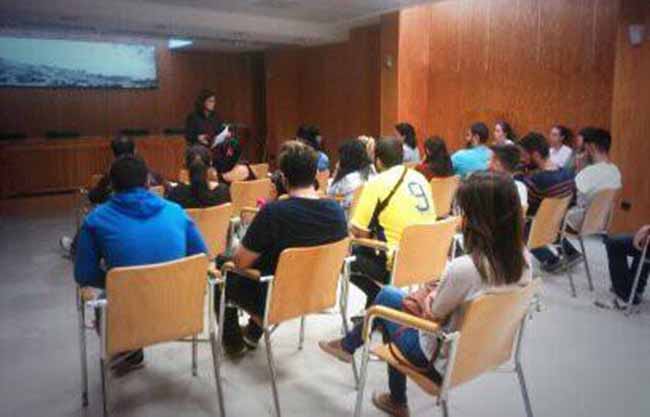 emple-joven-castilblanco