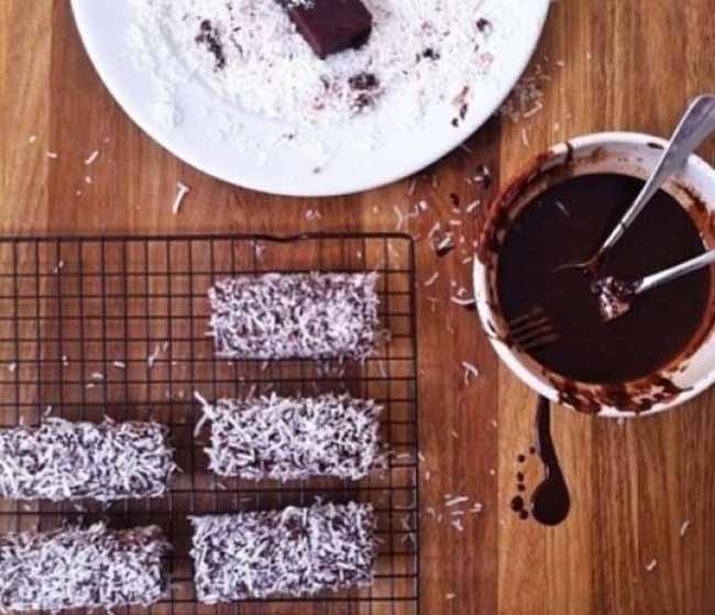 lamingtons-rebanando