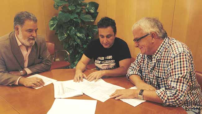 reunion-alcalde-tocina