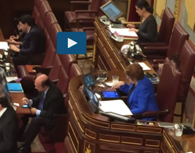 villalobos-juga-a-candy-crush