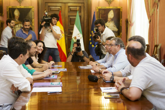 reunion-pp-participa-sevilla-investidura