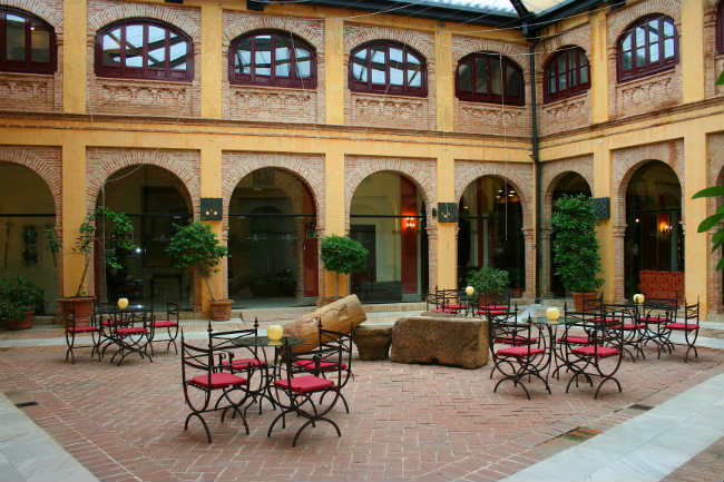 patio-mudejar-alcazar-de-la-reina