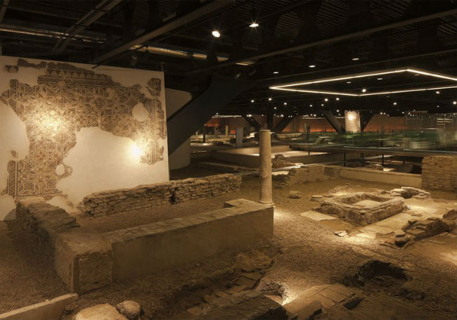 antiquarium-interior