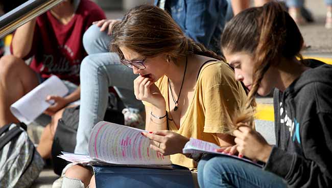 estudiantes-selectividad-septiembre-us