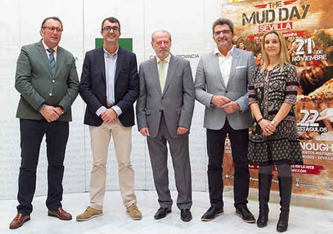 Pavón, Guillén, Villalobos, Limones y Jiménez esta mañana en la Casa de la Provincia / SA