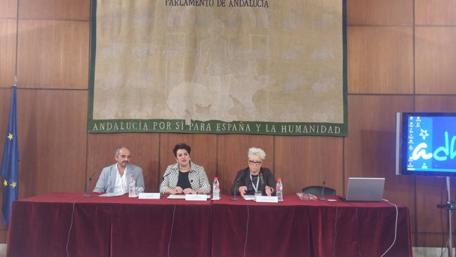 Fotografia-Jornadas-VIH-en-el-Parlamento-de-Andalucia